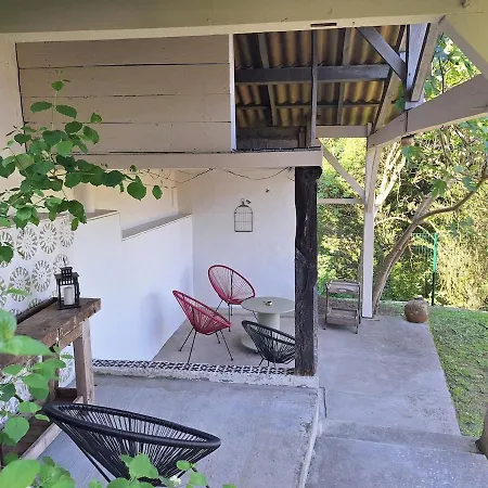 Eulalie ,maison De Village Avec Jardin