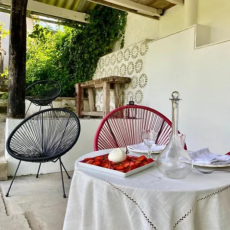 Eulalie ,maison De Village Avec Jardin