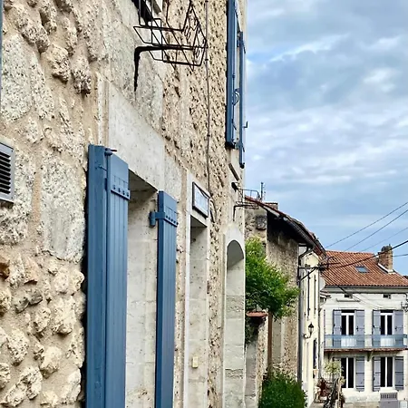 Feriehus Eulalie ,maison De Village Avec Jardin Saint-Aulaye-Puymangou