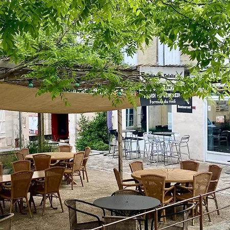 Eulalie ,maison De Village Avec Jardin *