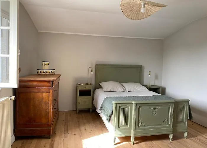 Eulalie ,maison De Village Avec Jardin Дом отдыха