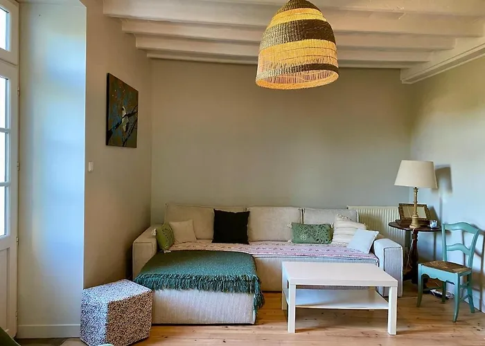 Eulalie ,maison De Village Avec Jardin