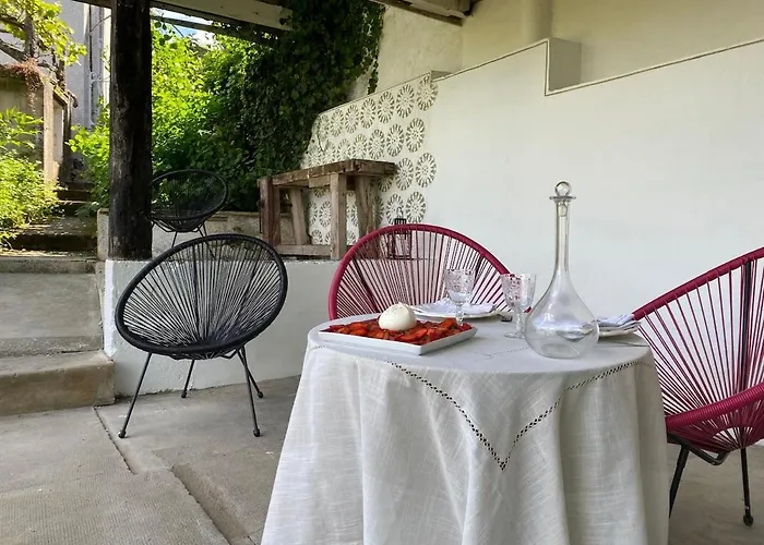 Eulalie ,maison De Village Avec Jardin *